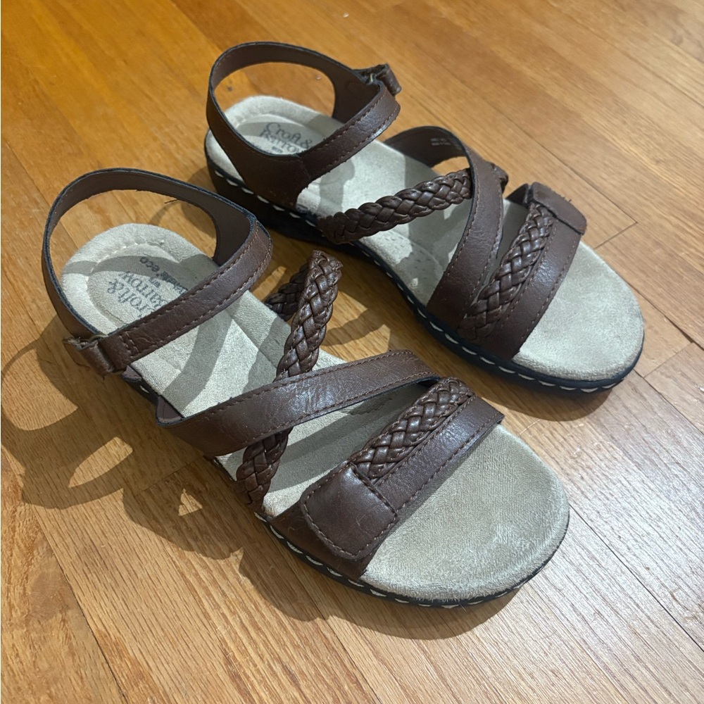 Women’s Croft and Barrow Brown Strappy Sandals